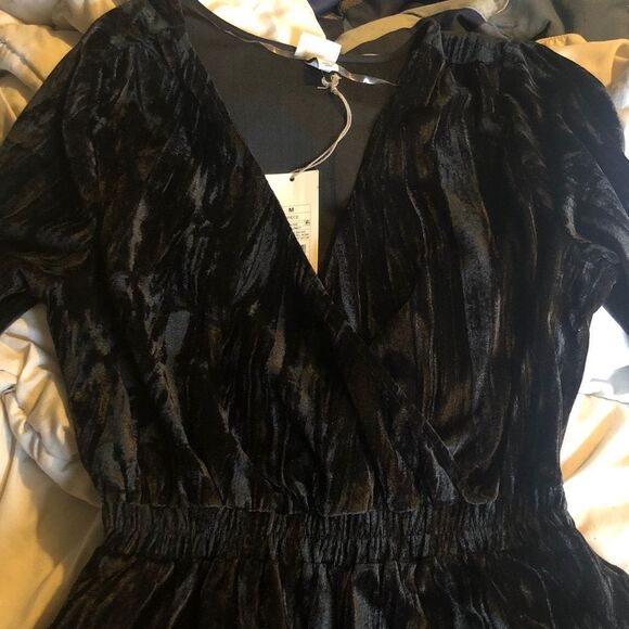 📳 A New Day | NEW Velvet Jumpsuit - Picture 7 of 7